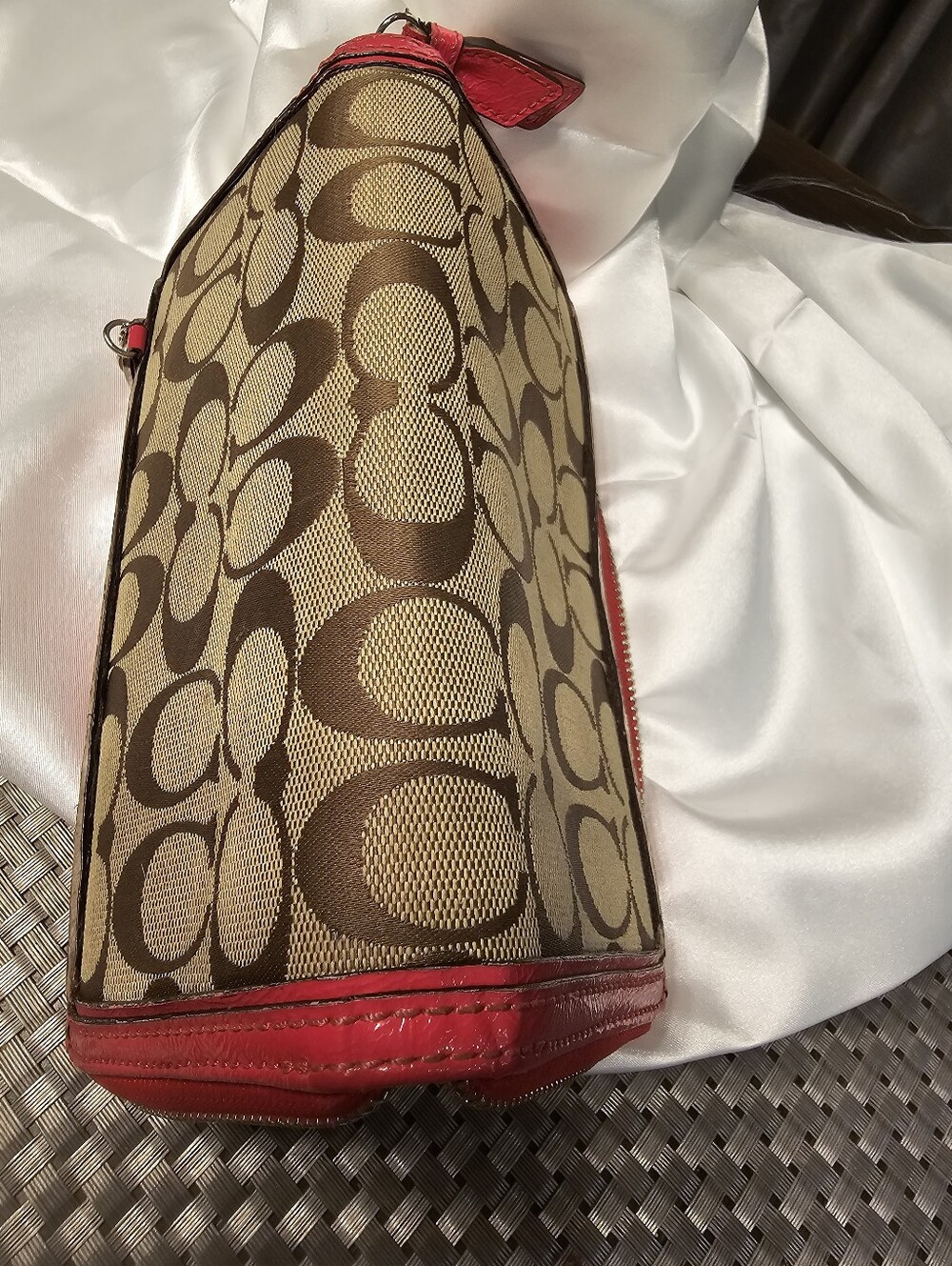 Coach Strawberry Charm Signature Zip Around Wallet Pink Leather Y2K - Picture 5 of 9